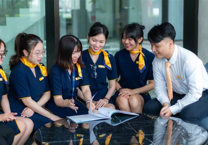 savills tuyển sinh viên mới ra trường